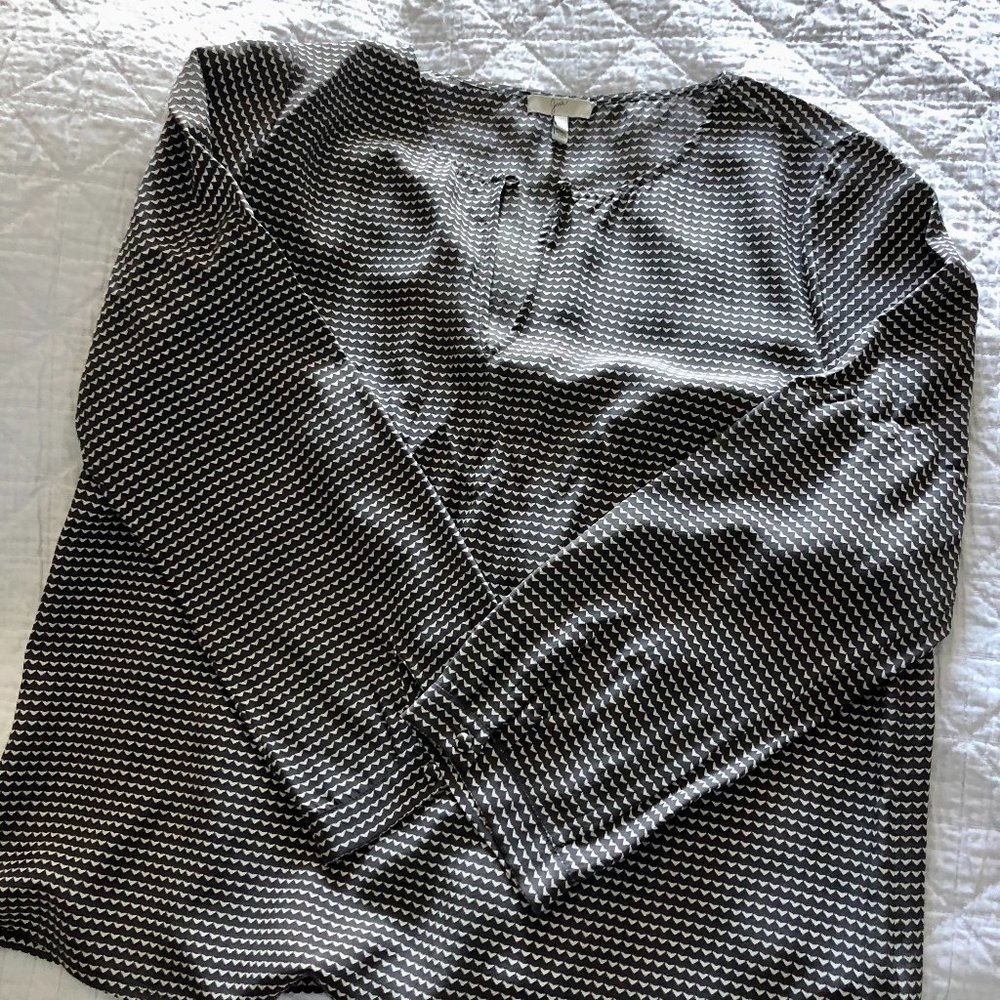 Josie, size medium, 100% silk tunic, grey and white